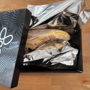 Men's Athletic Shoes - Yellow and Purple